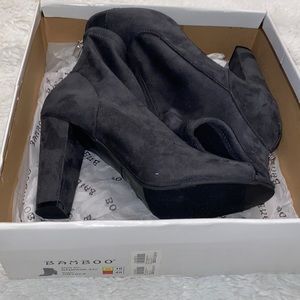 Grey Peep-toe heels